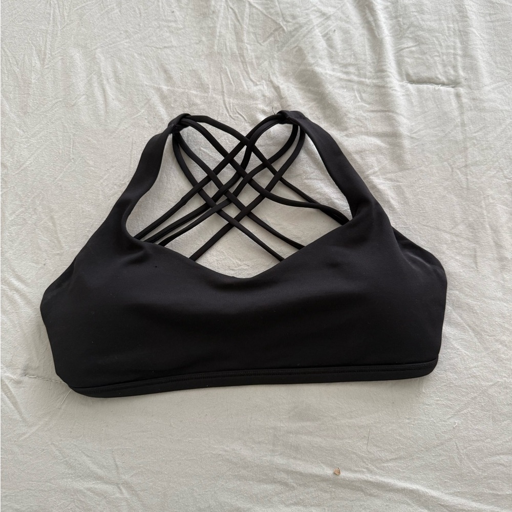 Lululemon Athletica Black Free to Be Bra Size 6